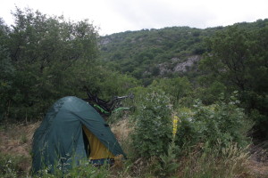 Nouzové spaní vedle silnice nad Blagaj